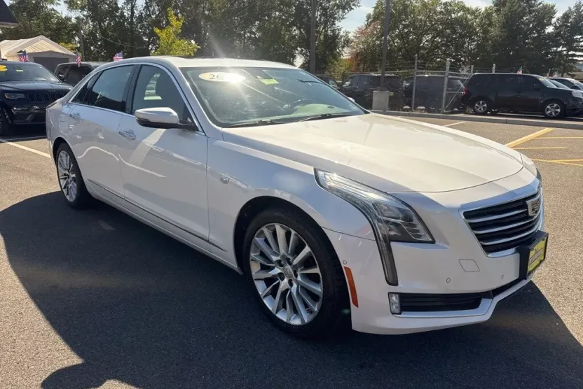 2018 Cadillac CT6 Luxury photo 1