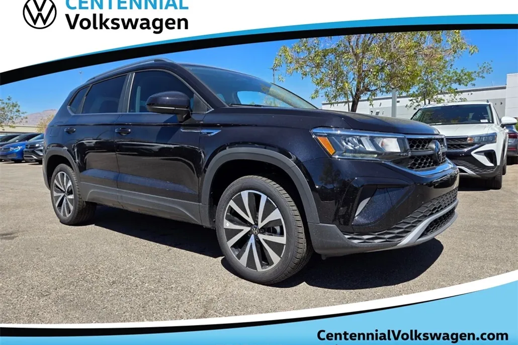 2024 Volkswagen Taos SE photo 1