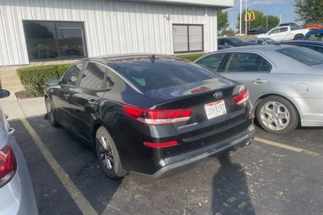 2020 Kia Optima LX photo 1