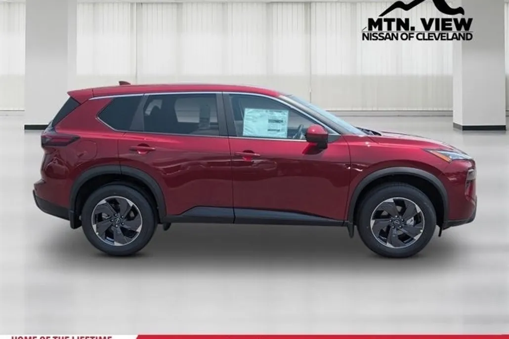 2025 Nissan Rogue SV photo 1