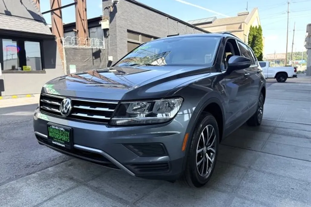 2019 Volkswagen Tiguan SE Sport photo 1