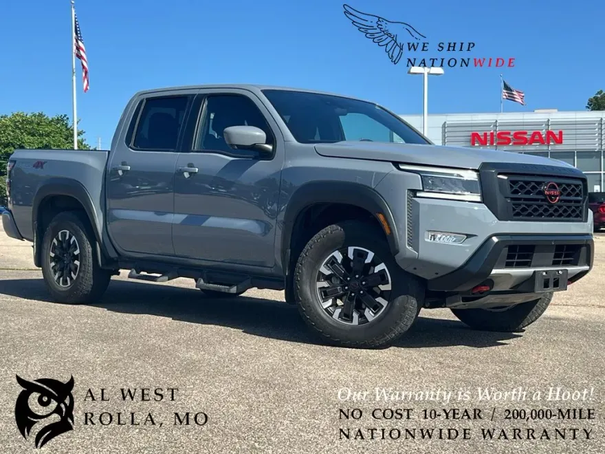 2023 Nissan Frontier PRO-4X photo 1