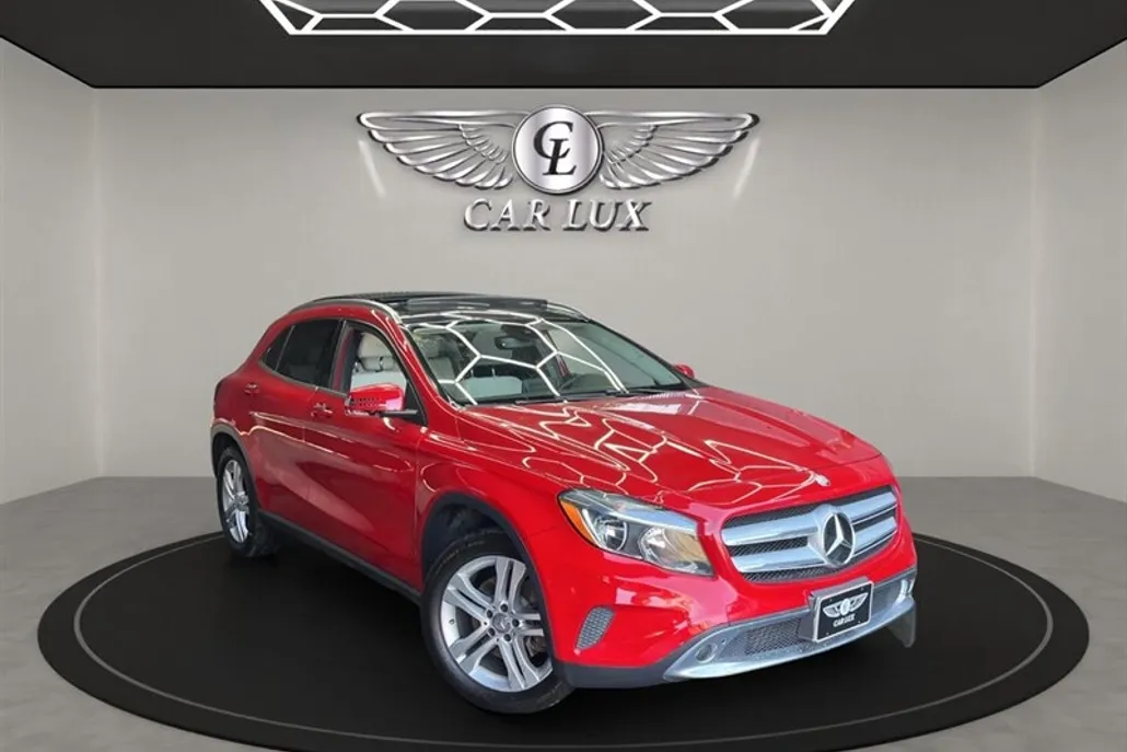 2016 Mercedes Benz GLA 250 4MATIC photo 1