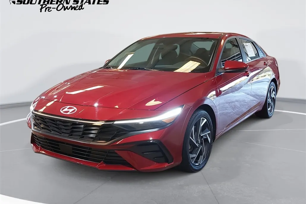 2024 Hyundai Elantra SEL Convenience photo 1