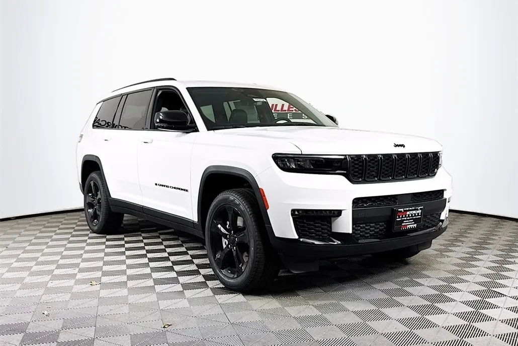 2025 Jeep Grand Cherokee Limited photo 1