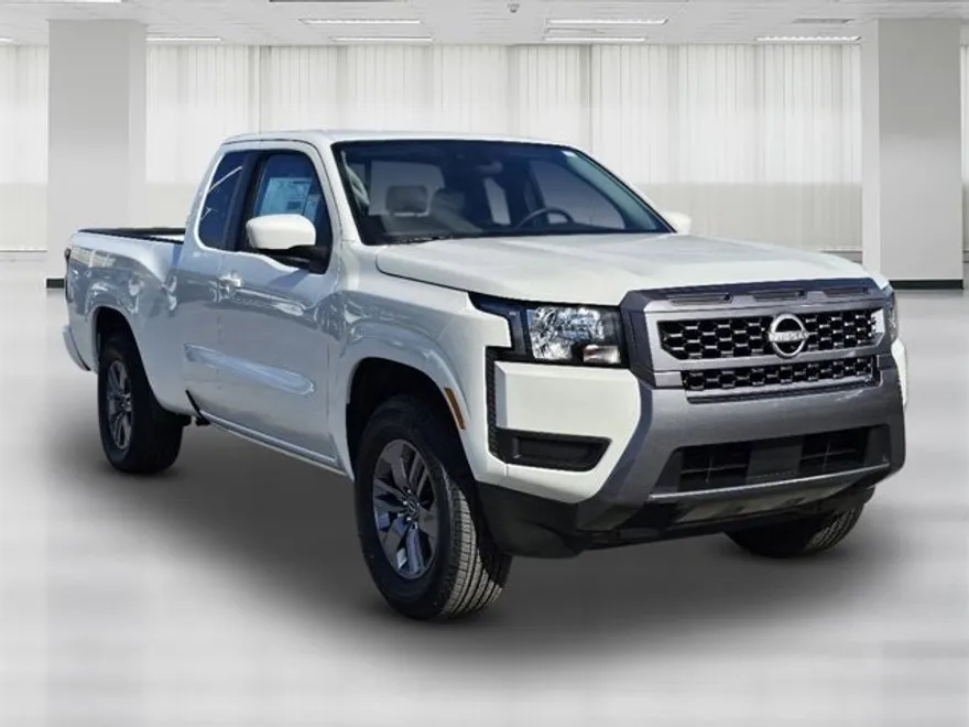2025 Nissan Frontier SV photo 1