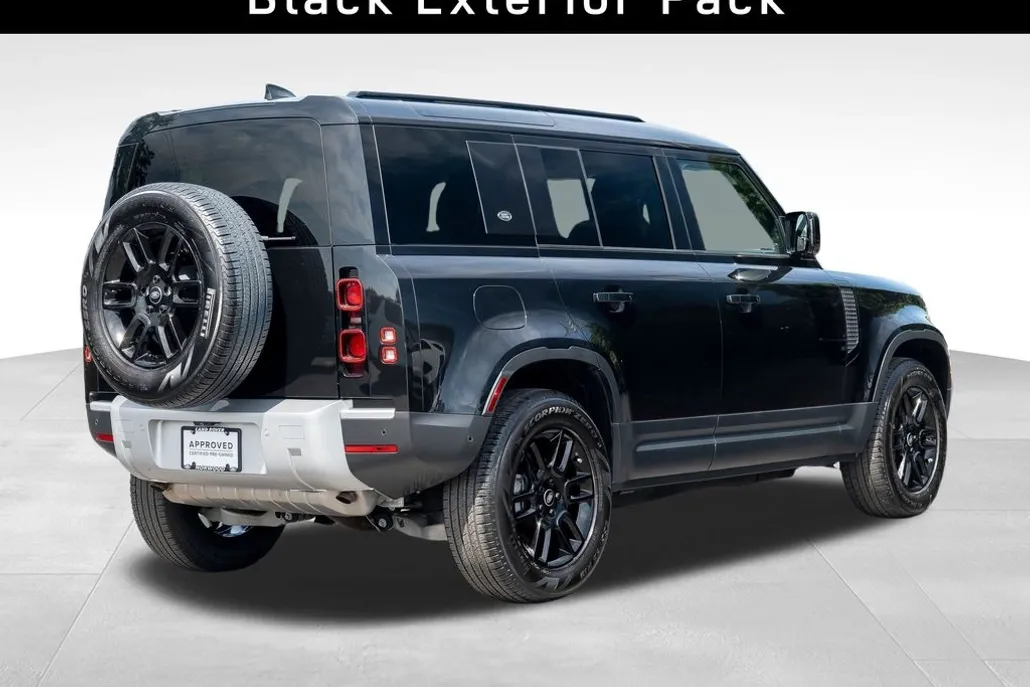 2024 Land Rover Defender 110 S photo 1