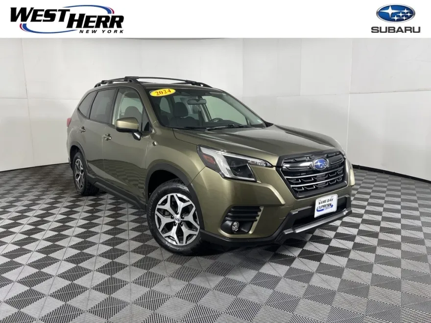 2024 Subaru Forester Premium photo 1