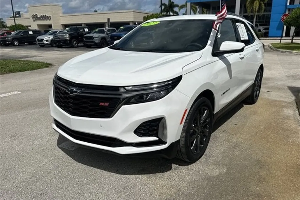 2023 Chevrolet Equinox RS photo 1