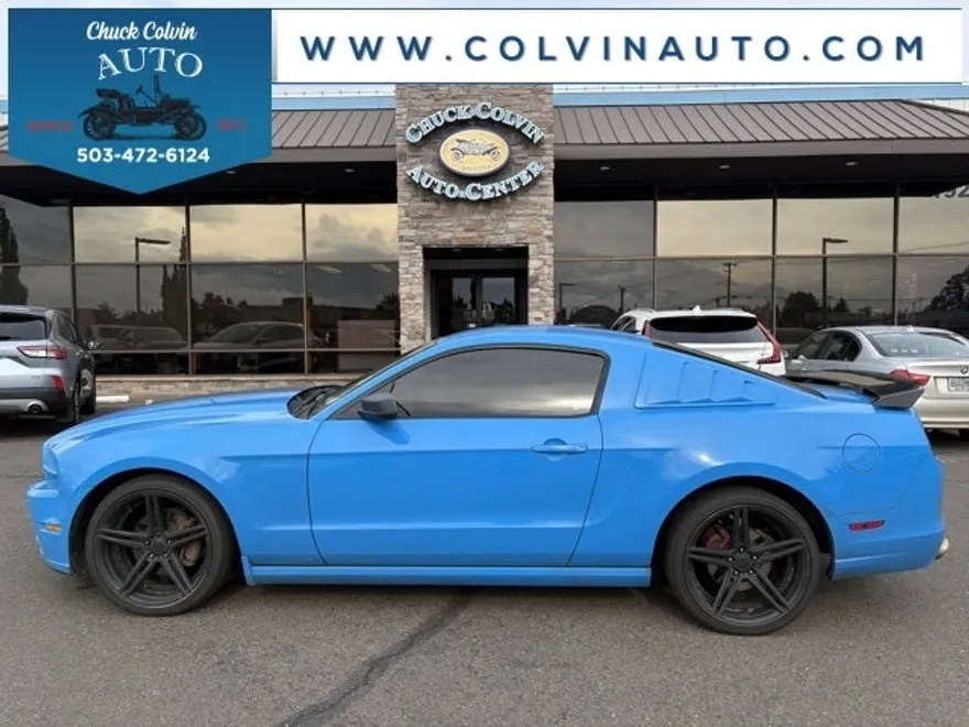 2014 Ford Mustang V6 photo 1