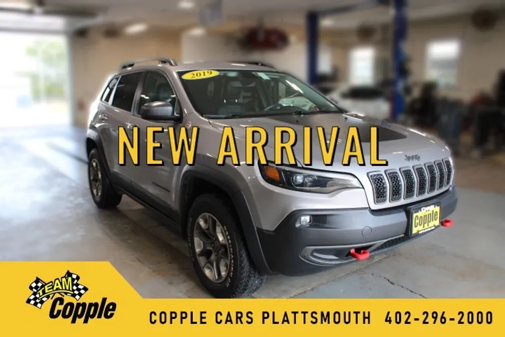 2019 Jeep Cherokee Trailhawk photo 1