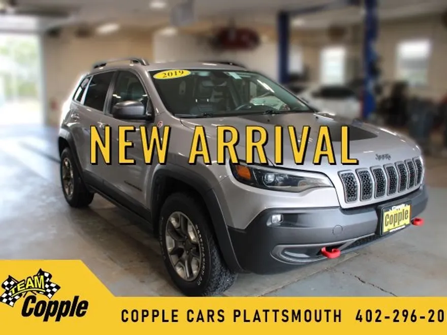 2019 Jeep Cherokee Trailhawk photo 1