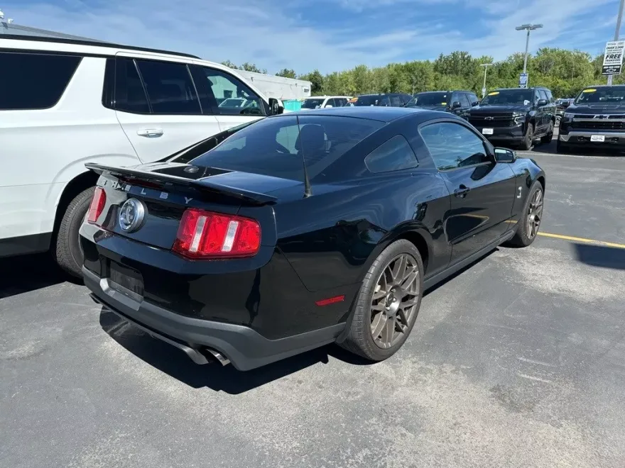 2011 Ford Mustang Shelby GT500 photo 1
