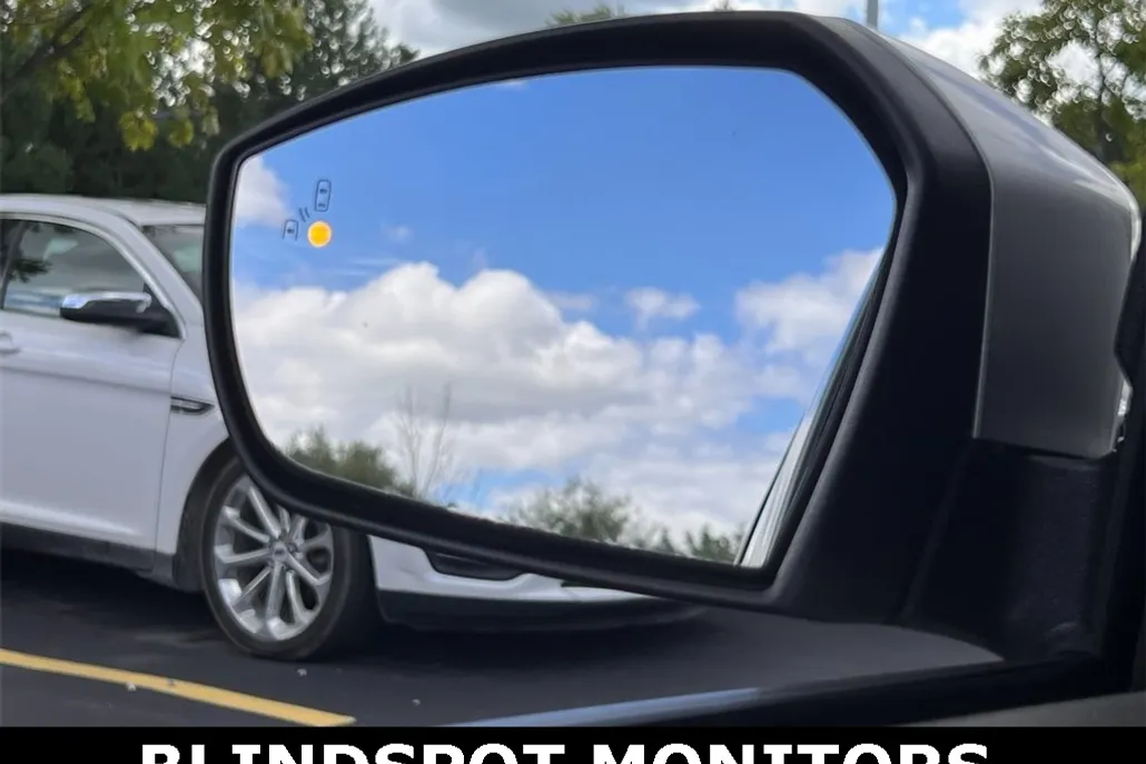 2019 Ford Escape SEL photo 1