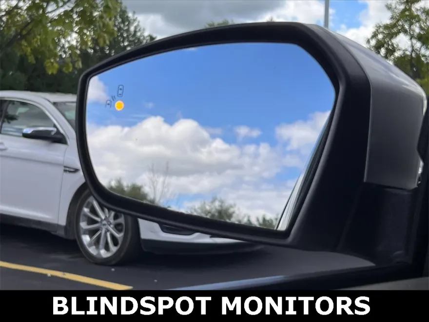 2019 Ford Escape SEL photo 1