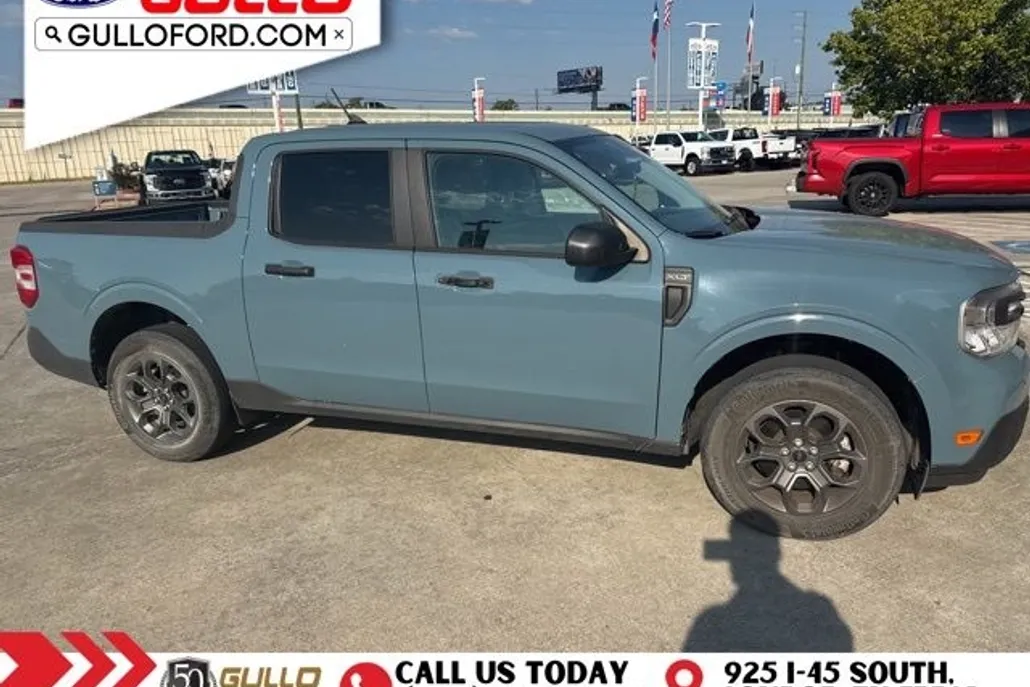 2022 Ford Maverick XLT photo 1