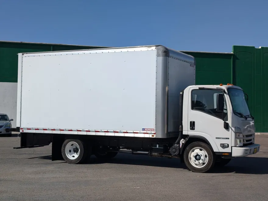 2024 Isuzu NPR photo 1