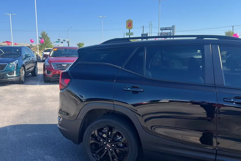 2022 Gmc Terrain SLE photo 1