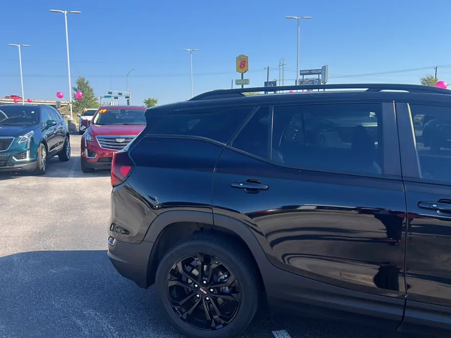 2022 Gmc Terrain SLE photo 1