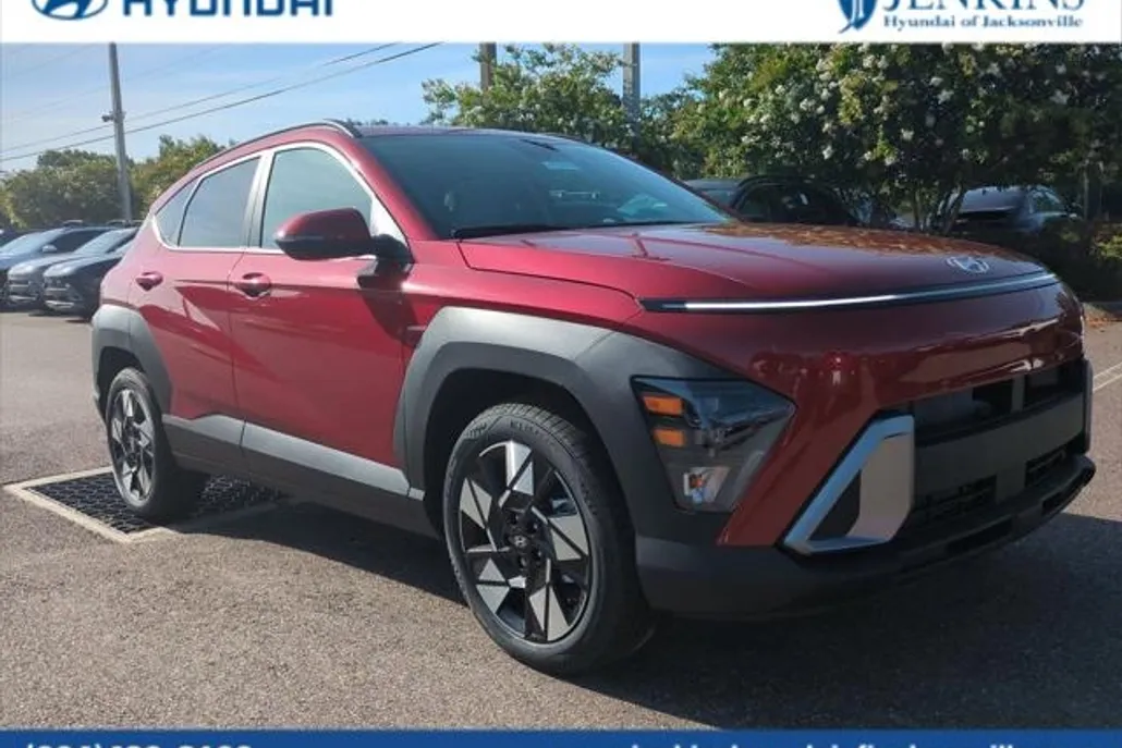2025 Hyundai Kona SEL photo 1