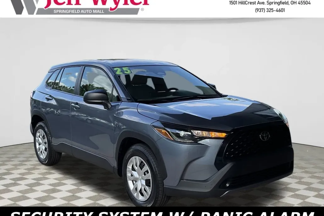 2025 Toyota Corolla Cross L photo 1