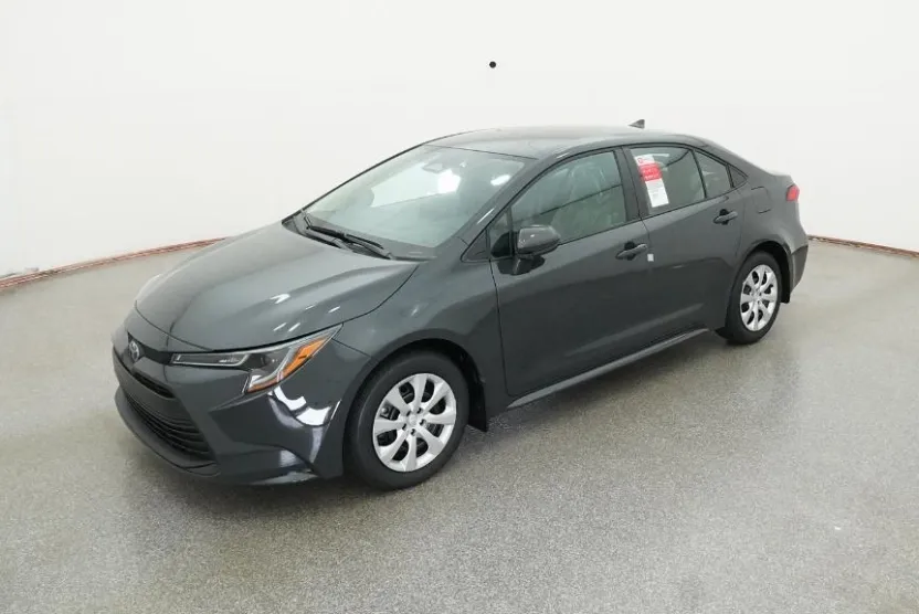 2025 Toyota Corolla LE photo 1