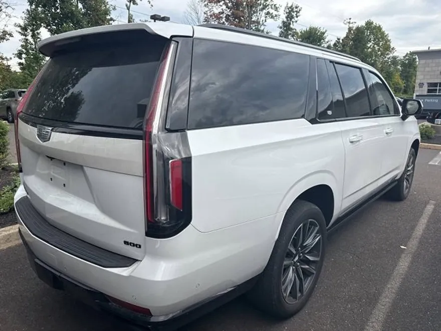 2021 Cadillac Escalade ESV Sport photo 1