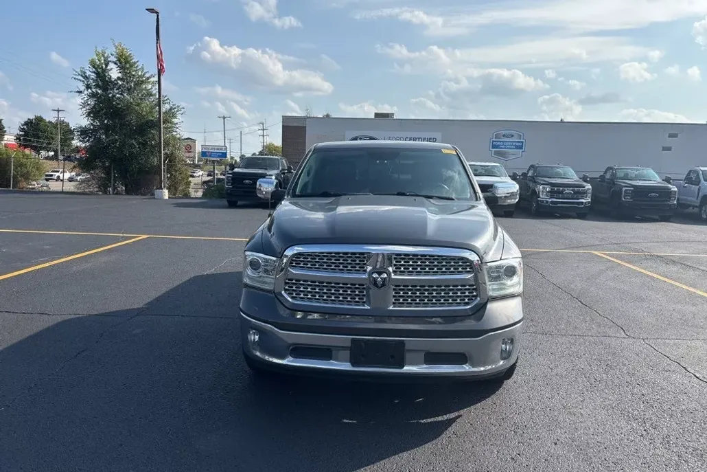 2016 Ram 1500 Laramie photo 1