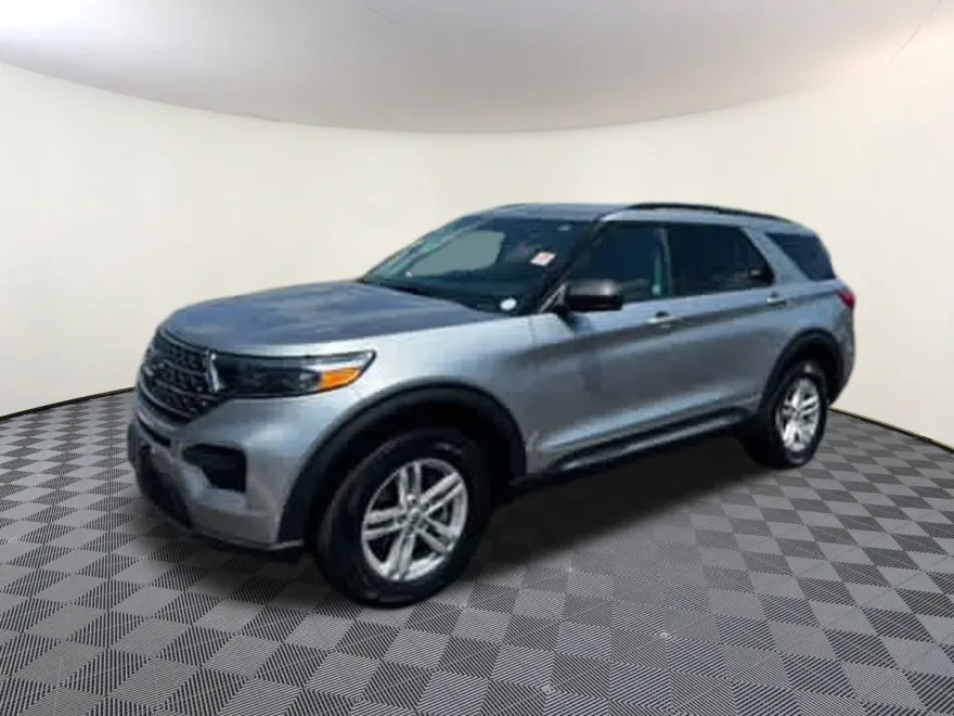2022 Ford Explorer XLT photo 1