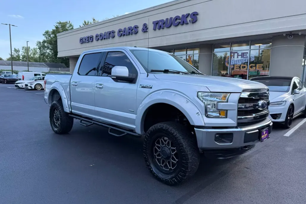 2016 Ford F-150 Lariat photo 1