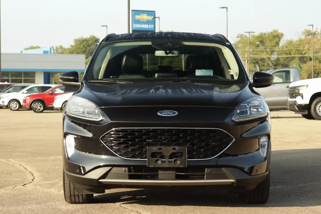 2020 Ford Escape Titanium photo 1