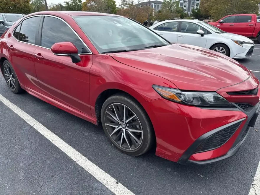 2024 Toyota Camry SE photo 1