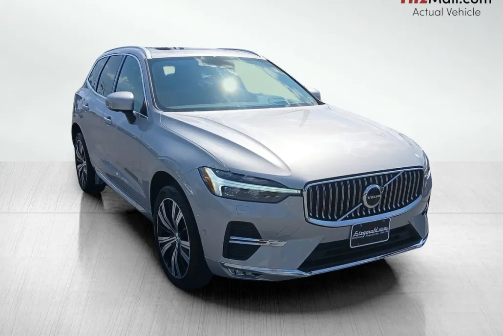 2022 Volvo XC60 B5 Inscription photo 1