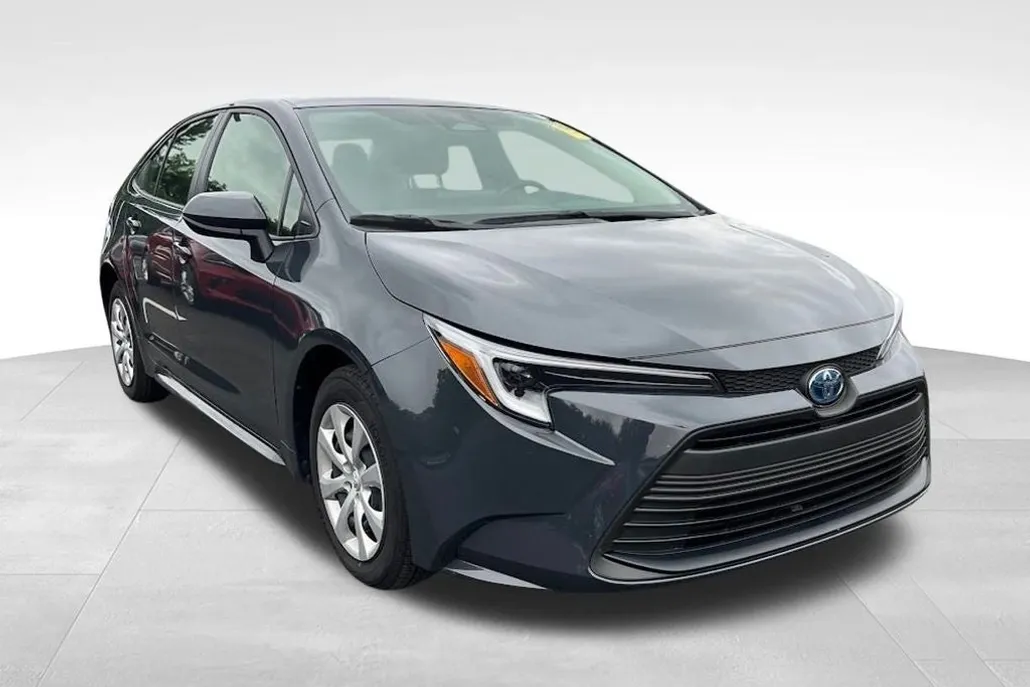 2025 Toyota Corolla Hybrid LE photo 1