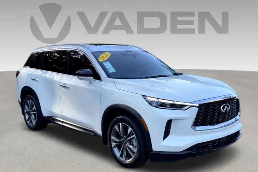 2023 Infiniti QX60 Luxe photo 1