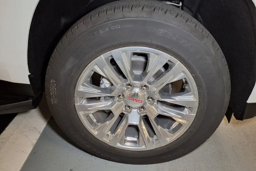 2026 Gmc Yukon Denali photo 1