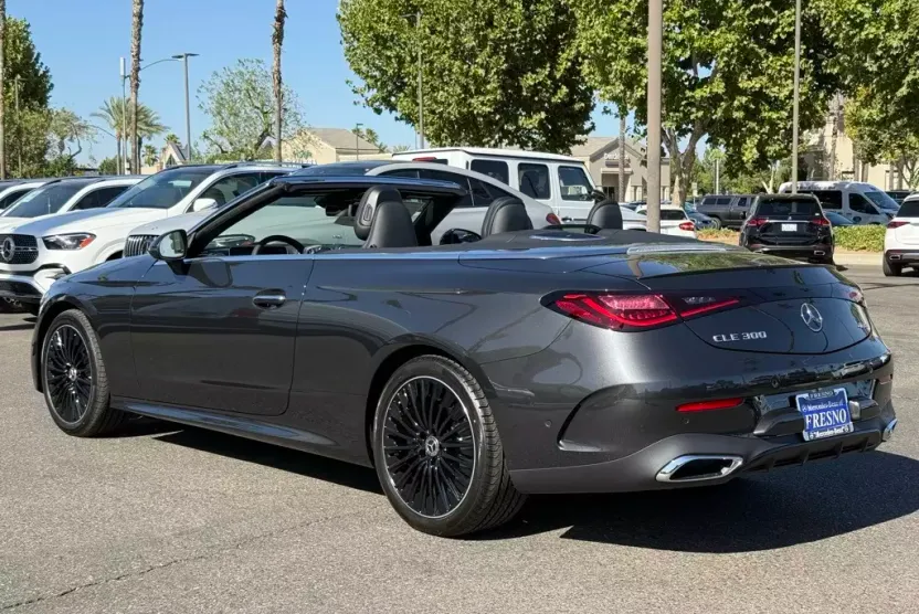 2026 Mercedes Benz CLE 300 4MATIC photo 1
