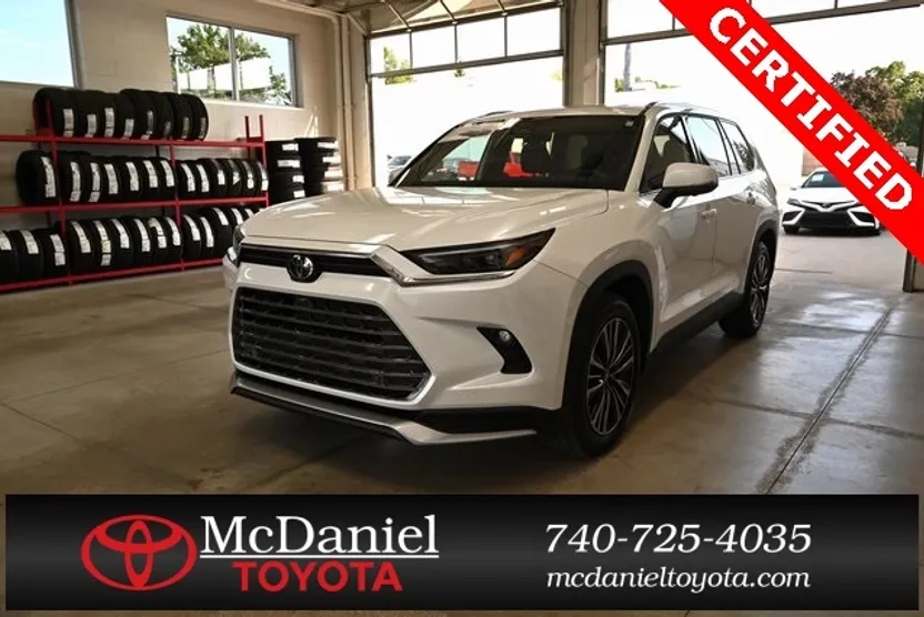 2024 Toyota Highlander Hybrid Platinum photo 1
