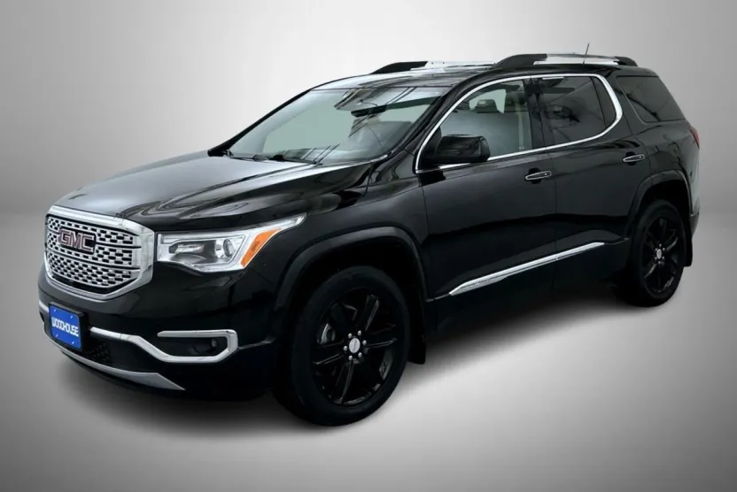 2017 Gmc Acadia Denali photo 1