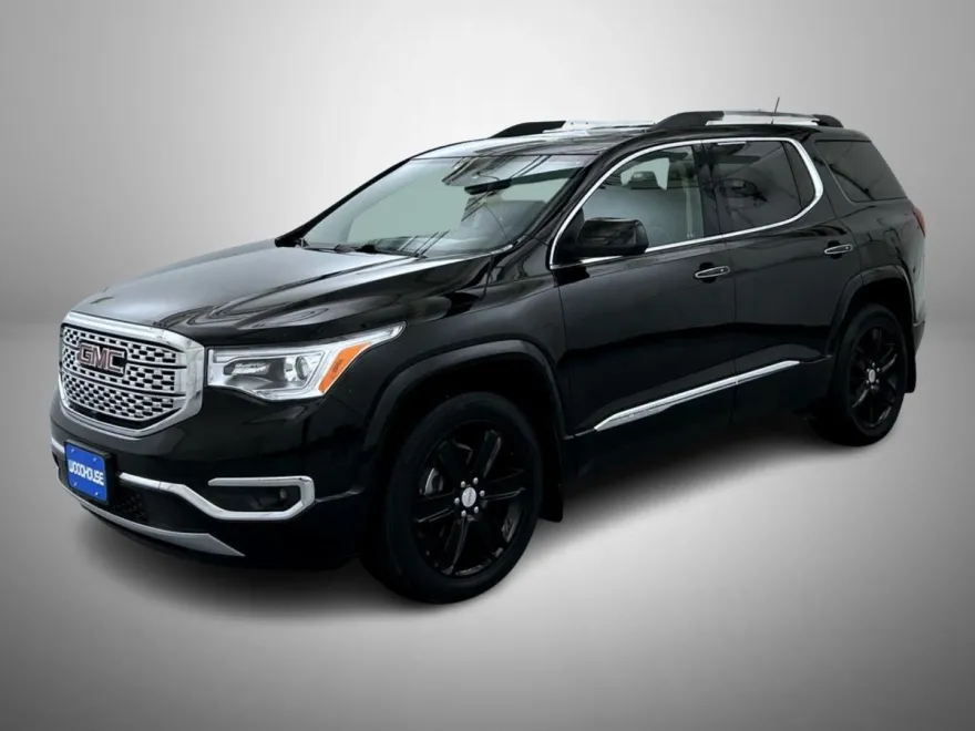 2017 Gmc Acadia Denali photo 1