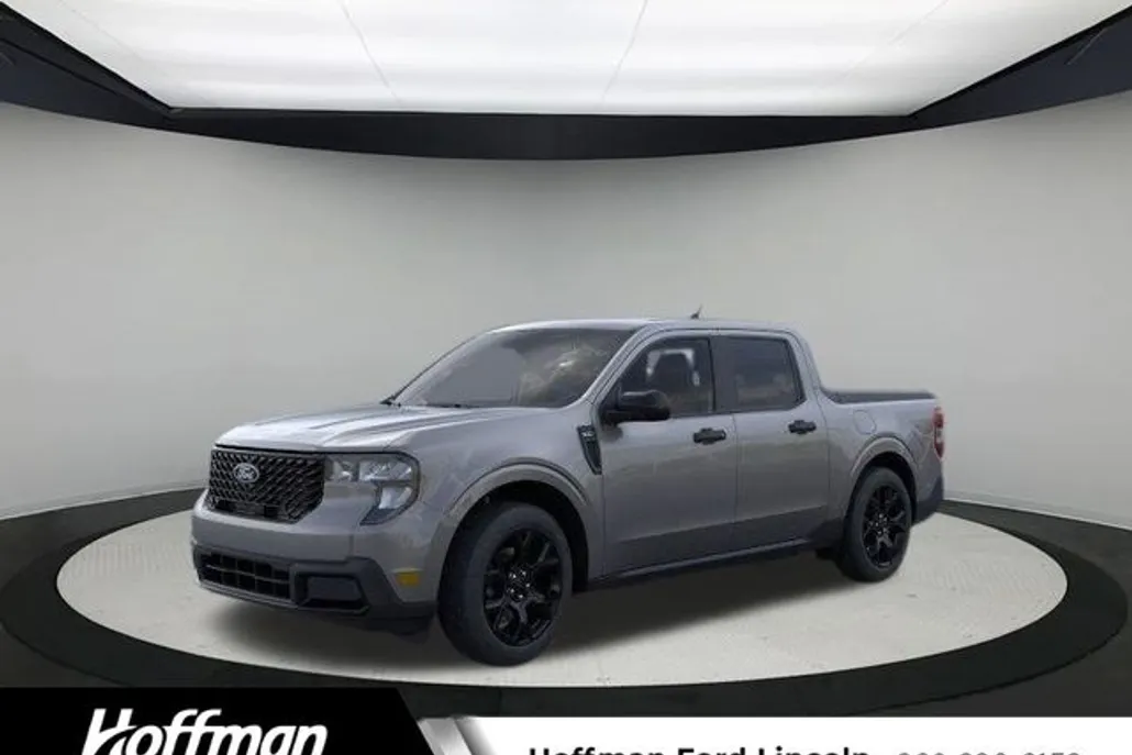 2025 Ford Maverick XLT photo 1