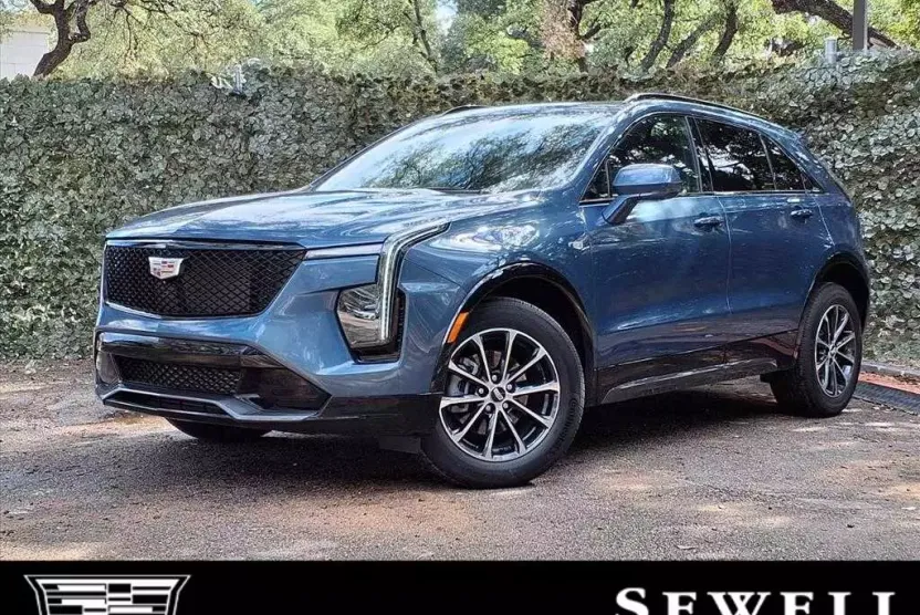 2024 Cadillac XT4 Sport photo 1