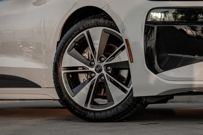 2025 Audi A6 Premium Plus photo 1