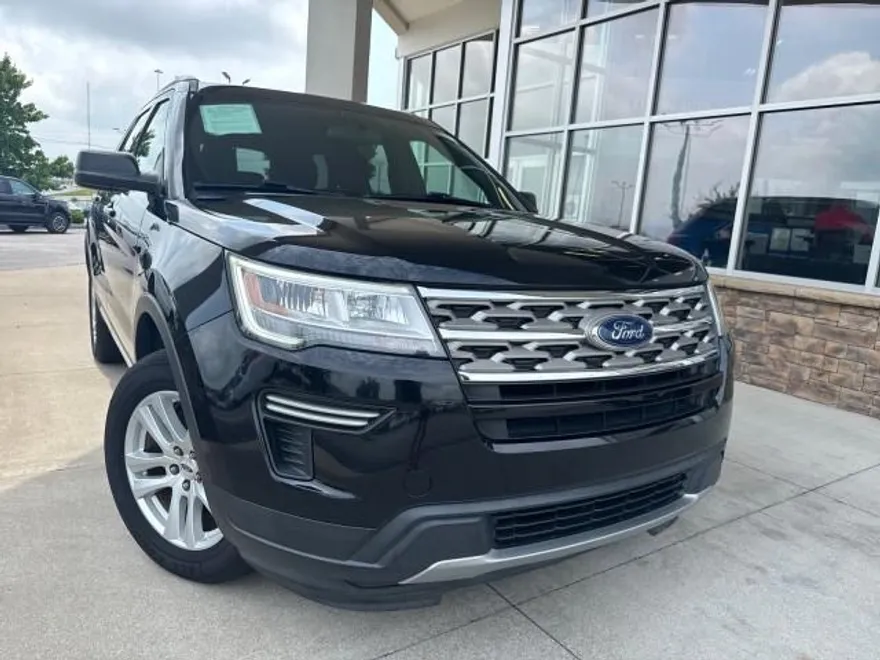 2018 Ford Explorer XLT photo 1