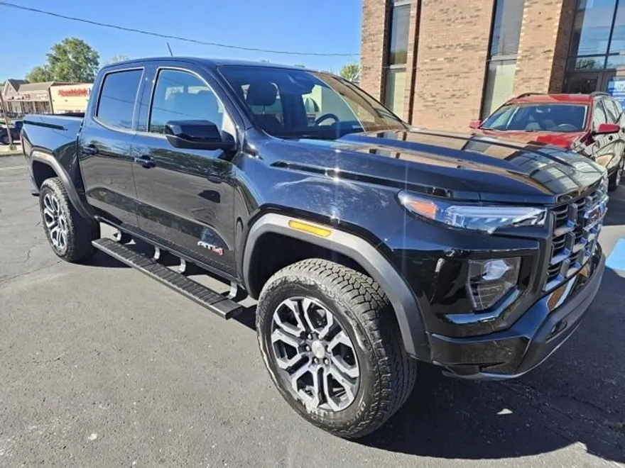2023 Gmc Canyon AT4 photo 1