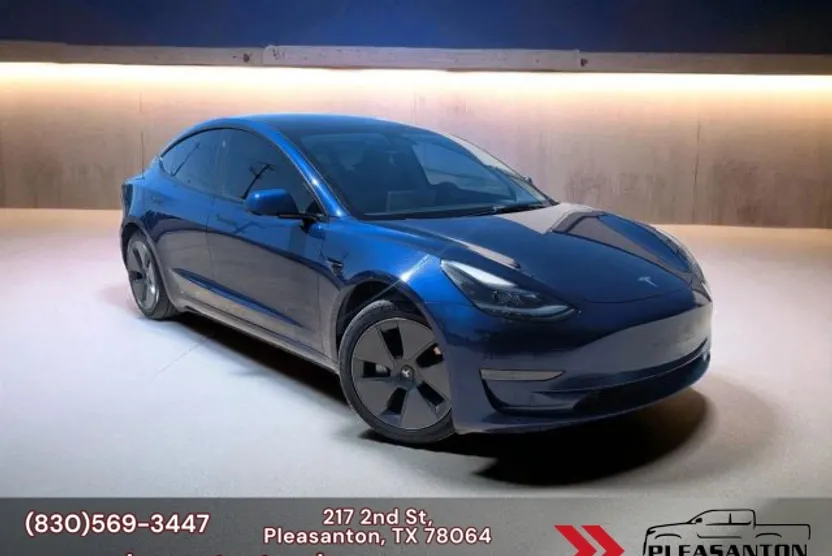 2021 Tesla Model 3 Standard Range Plus photo 1