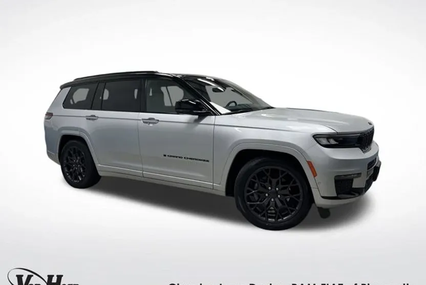 2023 Jeep Grand Cherokee L Summit Reserve photo 1