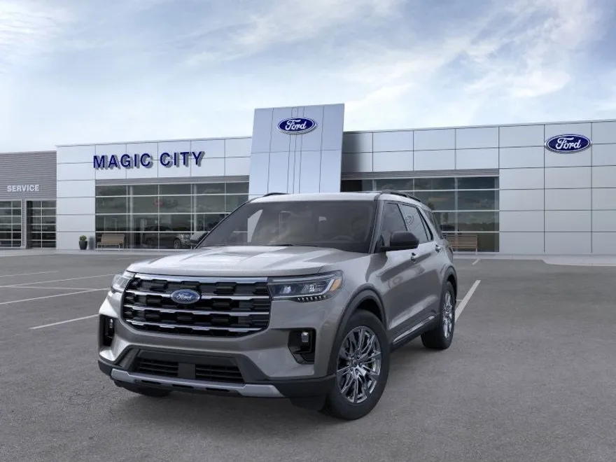 2025 Ford Explorer photo 1