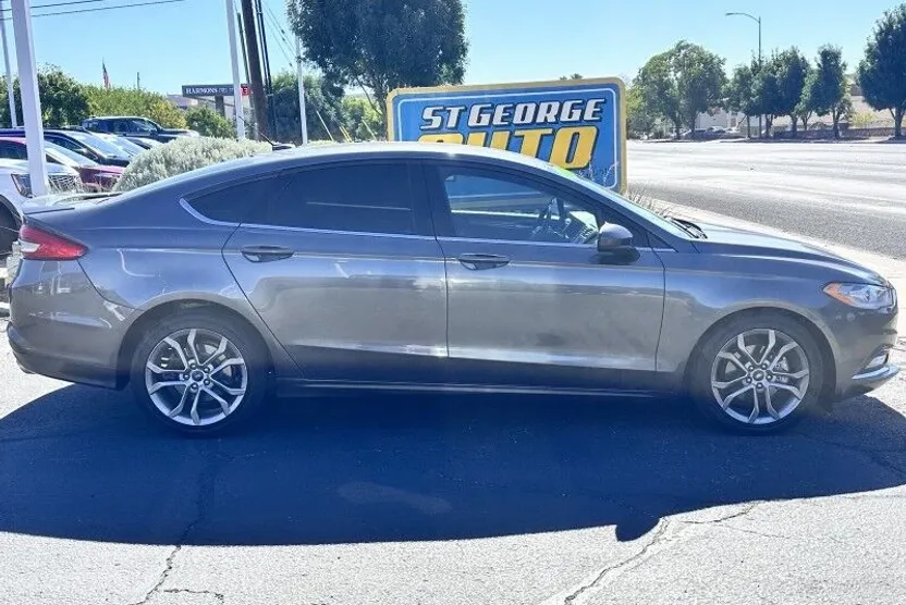 2017 Ford Fusion S photo 1