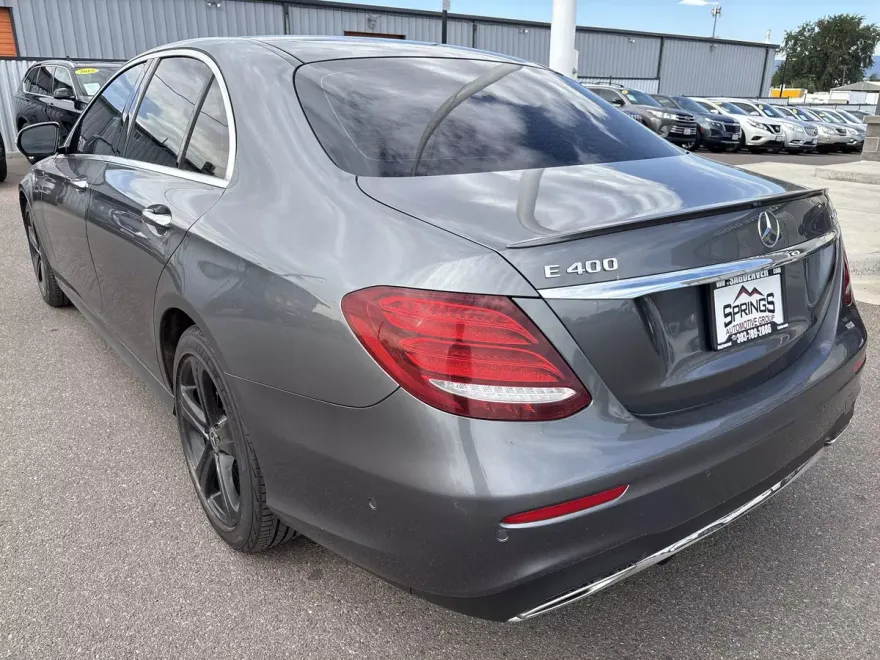 2018 Mercedes Benz E 400 4MATIC photo 1